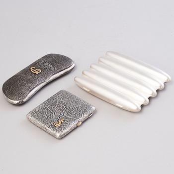 CIGARRETUI, CIGARETTETUI ja GLASÖGONFODRAL, silver, Åbo och Tavastehus 1950-1960-tal.