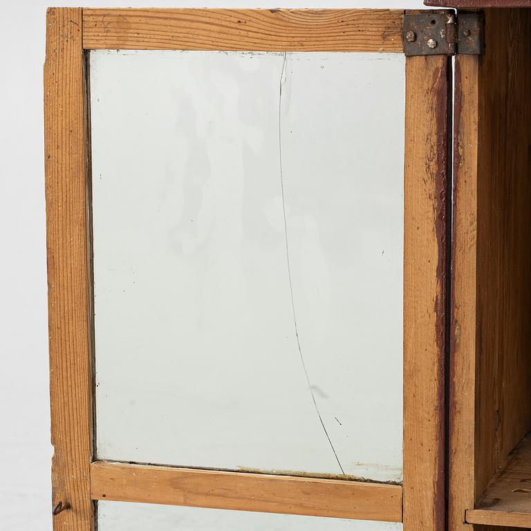 Hanging cabinet, 19th century.