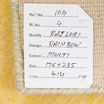 A rug, oriental, ca 235 x 176 cm.