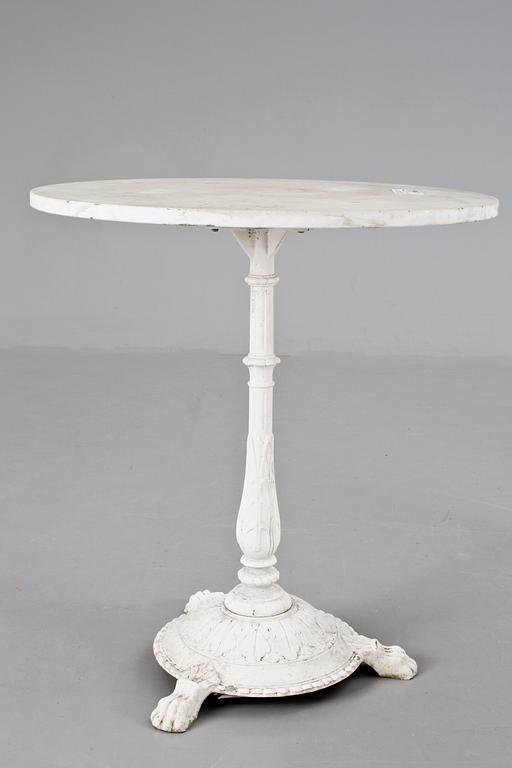 PARKBÄNK SAMT BORD, Byarum. 1900-talets andra hälft.