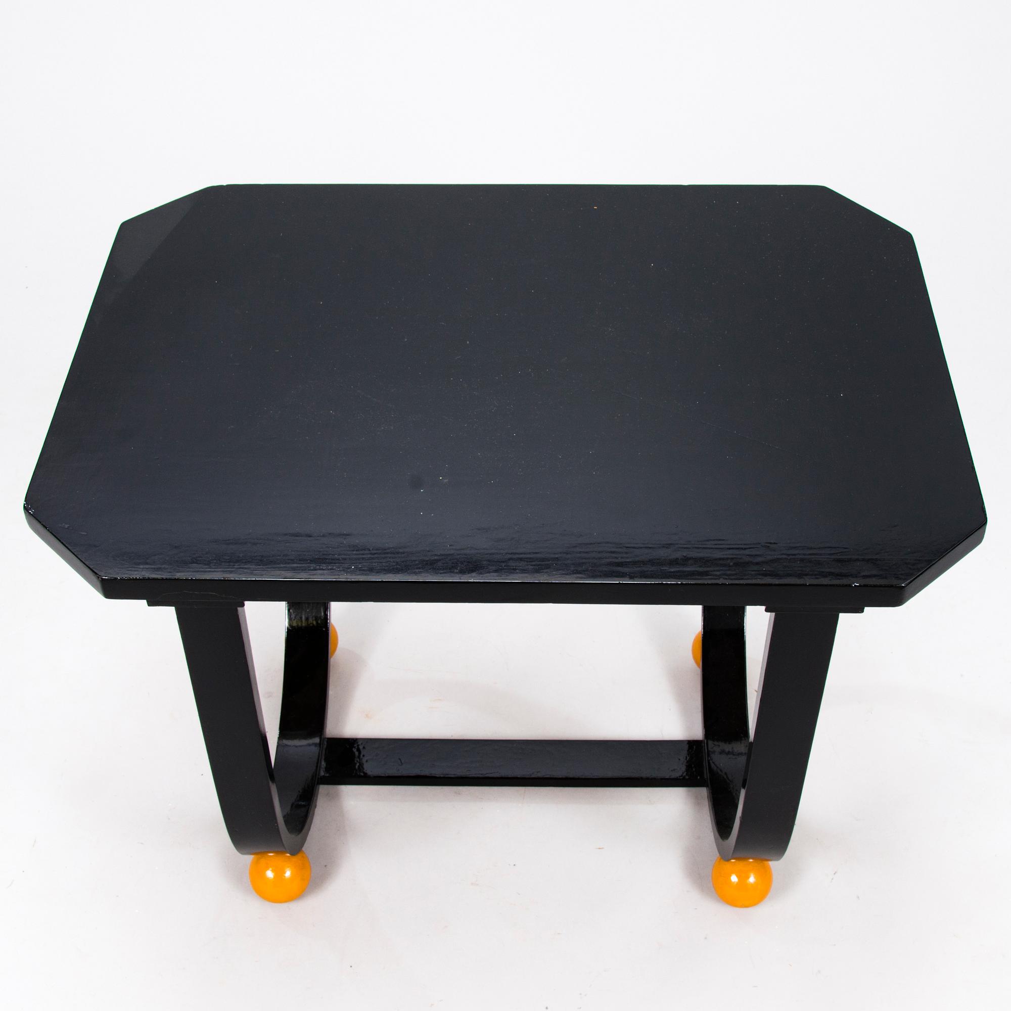 TUPAKKAPÖYTÄ "Siro", Asko 1930-luku.