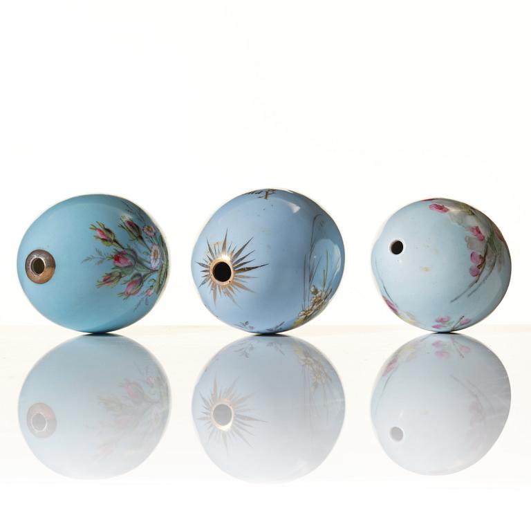 Three Russian porcelain Easter Eggs, circa 1890-1900, presumably Imperial Porcelain Manufactory, St Petersburg.