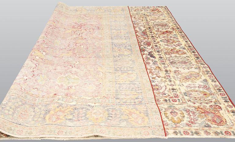 Matta, Figural , Orientalisk, ca 330 x 293 cm.