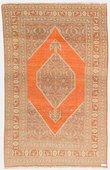 Matta, antik Täbris, ca 338,5 x 210,5-222,5 cm.