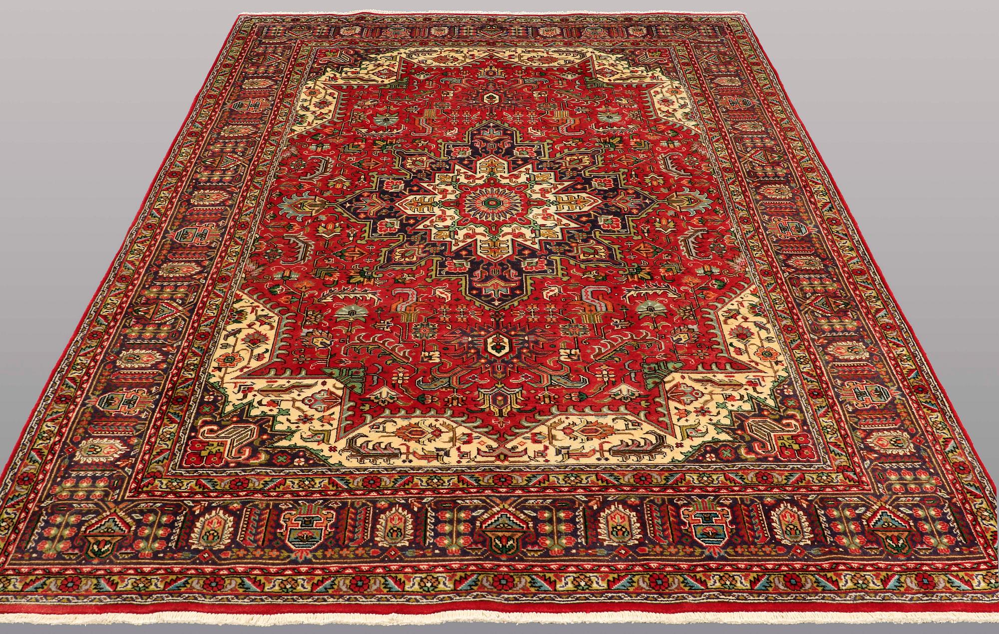MATTA, Täbriz, ca 300 x 202 cm.