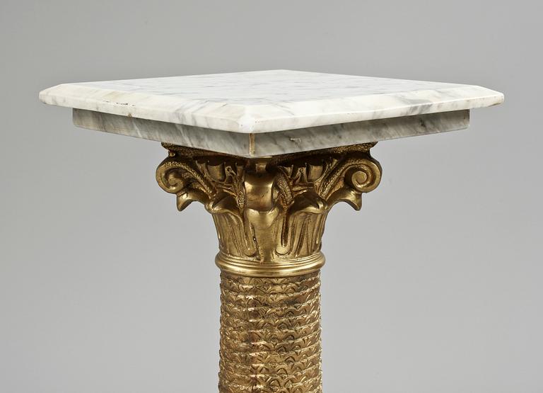 PIEDESTAL, empirestil, 1900-tal.