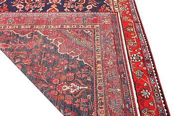 A carpet, Mahal, a. 320 x 217 cm.