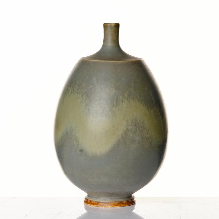 Berndt Friberg, a stoneware vase, Gustavsberg studio, Sweden 1976.