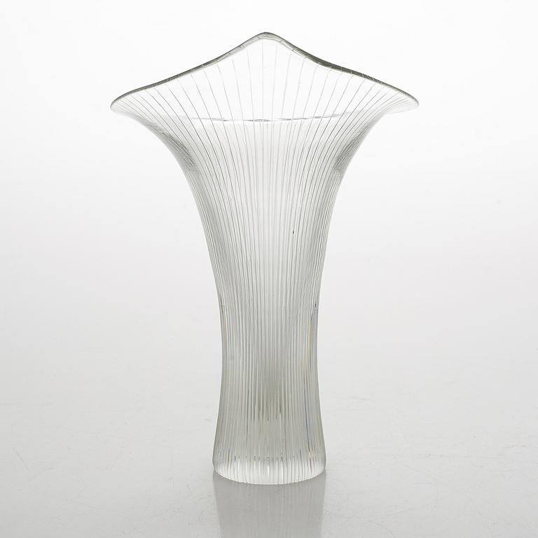 Tapio Wirkkala,  vas, "Kanttarell", signerad Tapio Wirkkala, Iittala. 1950-tal.