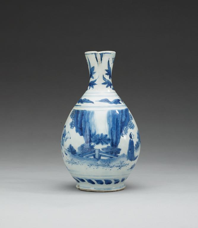 A blue and white transitional ewer, 17th Century.