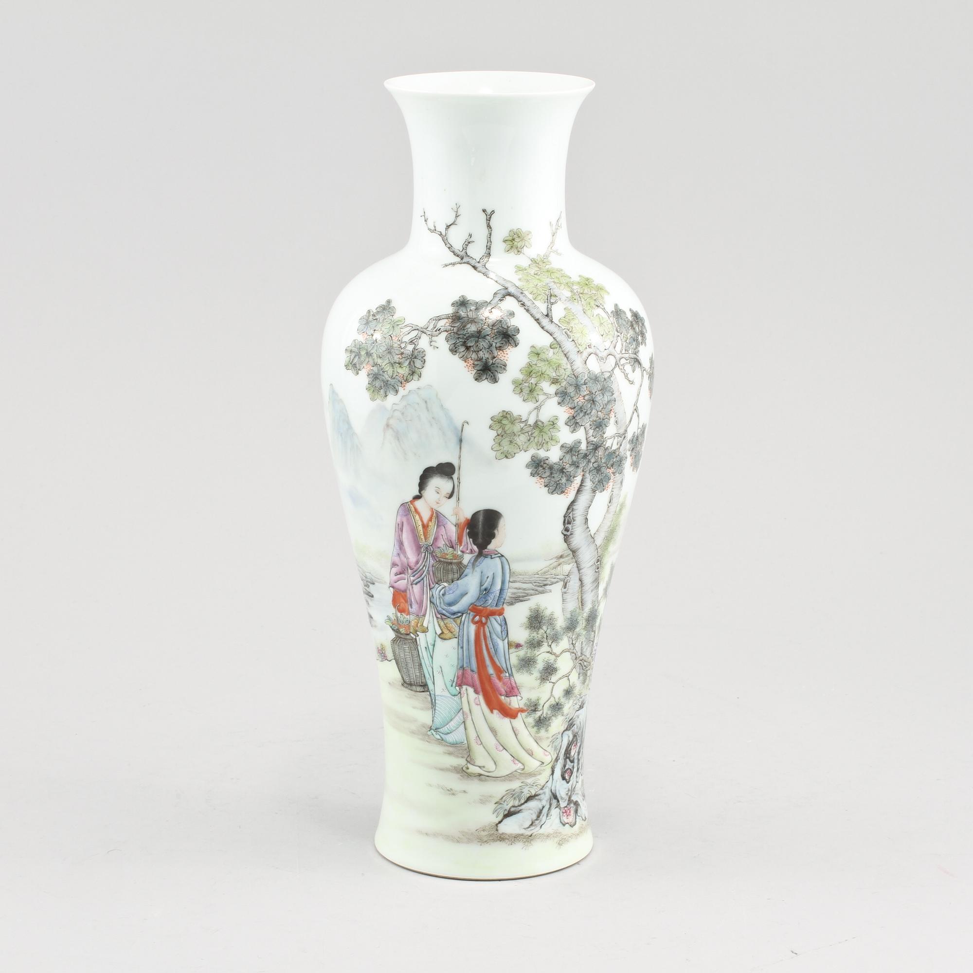 VAS, porslin, Kina, 1900/2000-tal.
