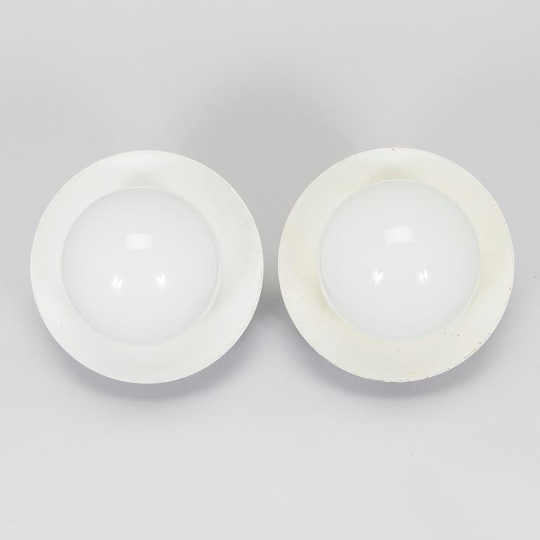 Paavo Tynell, a pair of 1930s wall light, model 2602 Taito, 1930s.
