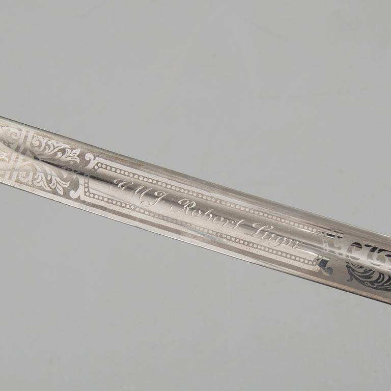 AN AMERICAN PRESENTATION SWORD FROM THE SECOND HALF OF THE 20TH CENTURY.