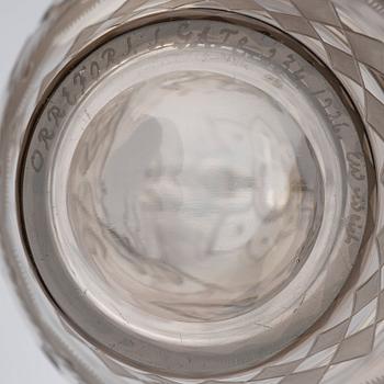 Simon Gate, an engraved glass decanter with stopper, Orrefors 1926, model 234.