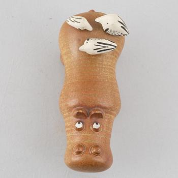 Lisa Larson, figurin, stengods, "Flodhäst med fåglar", Gustavsberg, 1966–1970.