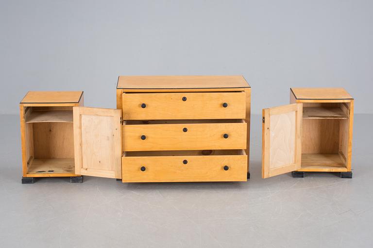 SÄNGKAMMARMÖBEL, 3 delar,  1930-tal.