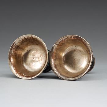 A pair of laque burguaté wine cups, Qing dynasty, 18th Century.