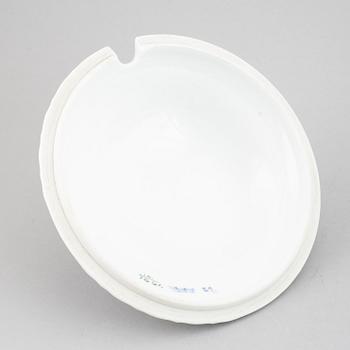 Royal Copenhagen, a 'Blå Blomst' porcelain tureen, Denmark.
