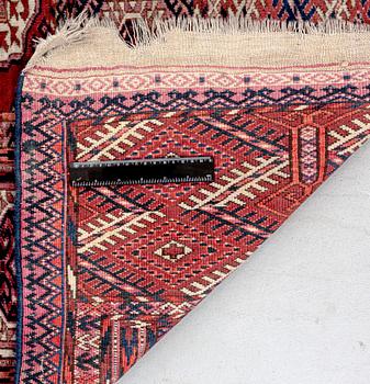 An antique Tekke turkmen carpet ca 328x232 cm.