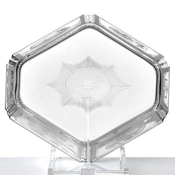 Simon Gate, an engraved glass bowl, Orrefors, Sweden 1946, model 372.