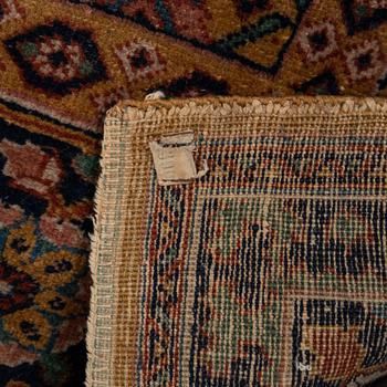 Matta, nordvästpersisk, 295 x 200 cm.