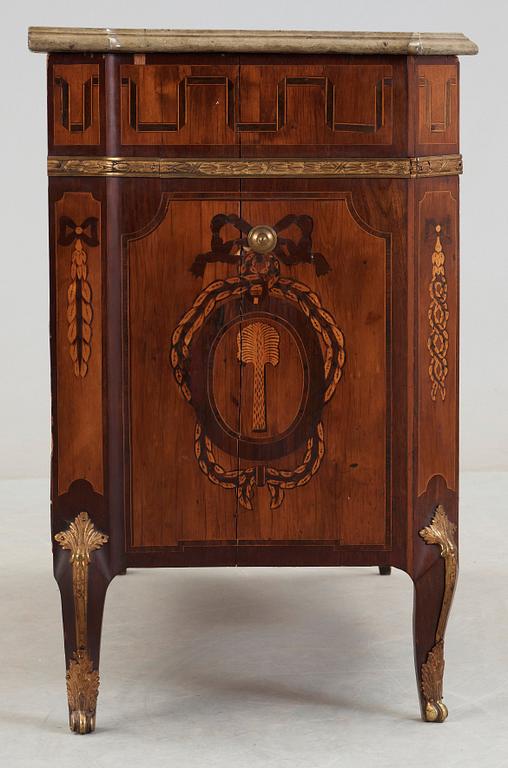 BYRÅ. Tillskriven Jonas Hultsten. Gustavianskt stockholmsarbete, 1700-talets slut.