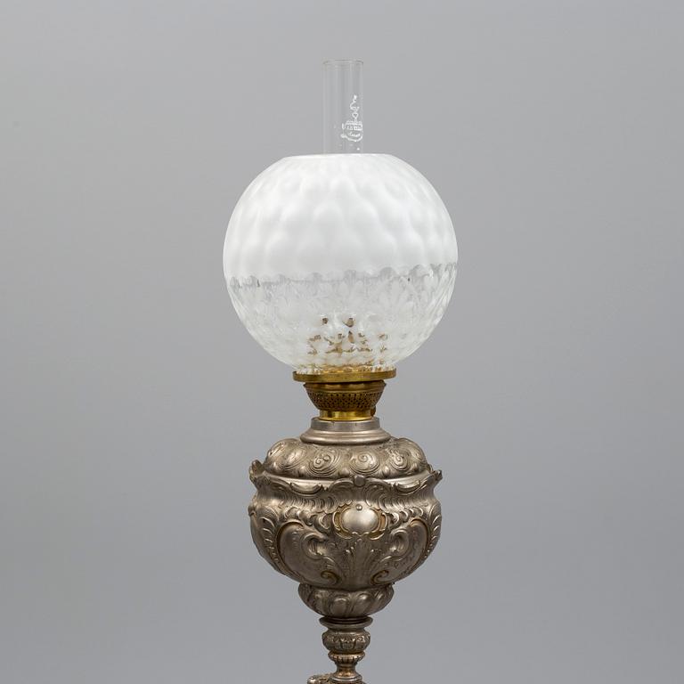 GOLVFOTOGENLAMPA, troligen Tyskland, omkring år 1900.