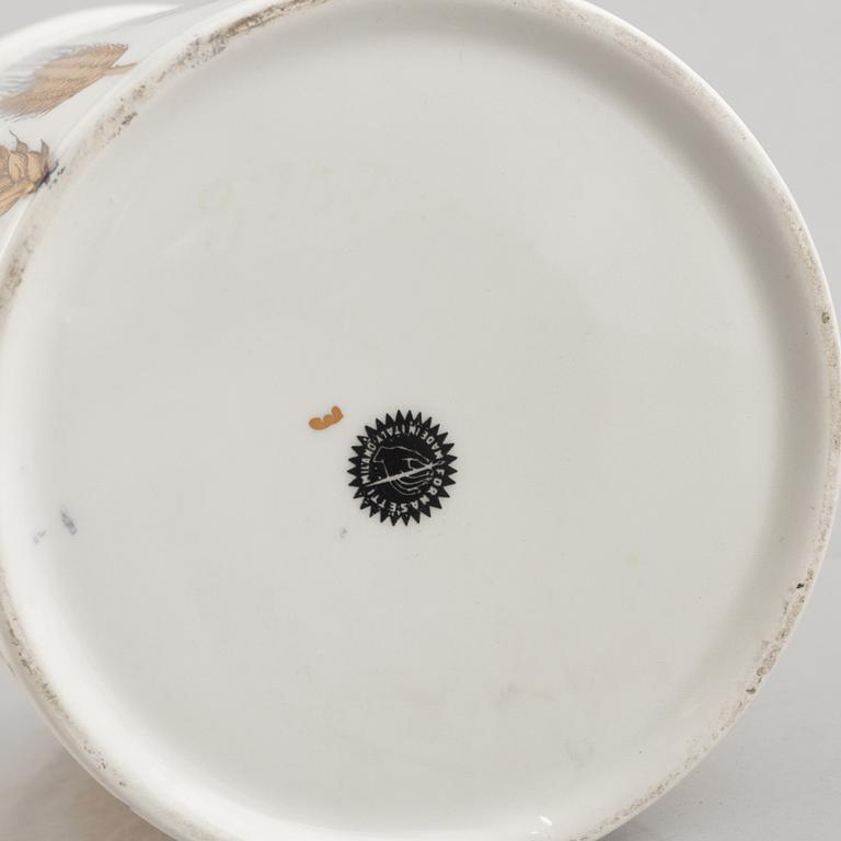 Piero Fornasetti, burk med lock, flintgods, Milano, Italien.