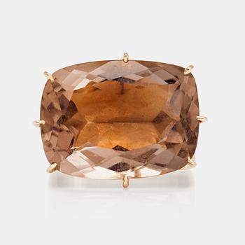 1093. A H.Stern smoky quartz and a circa 0.10 ct princess-cut diamond ring. "The sunrise collection".