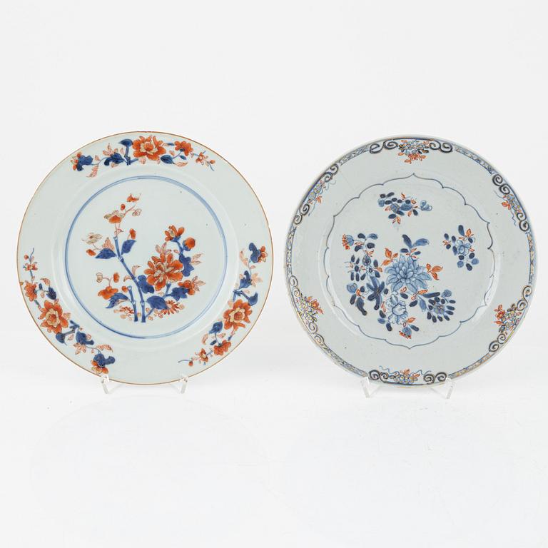 A set of seven imari dishes and a bowl, Qing dynasty, 18th Century.