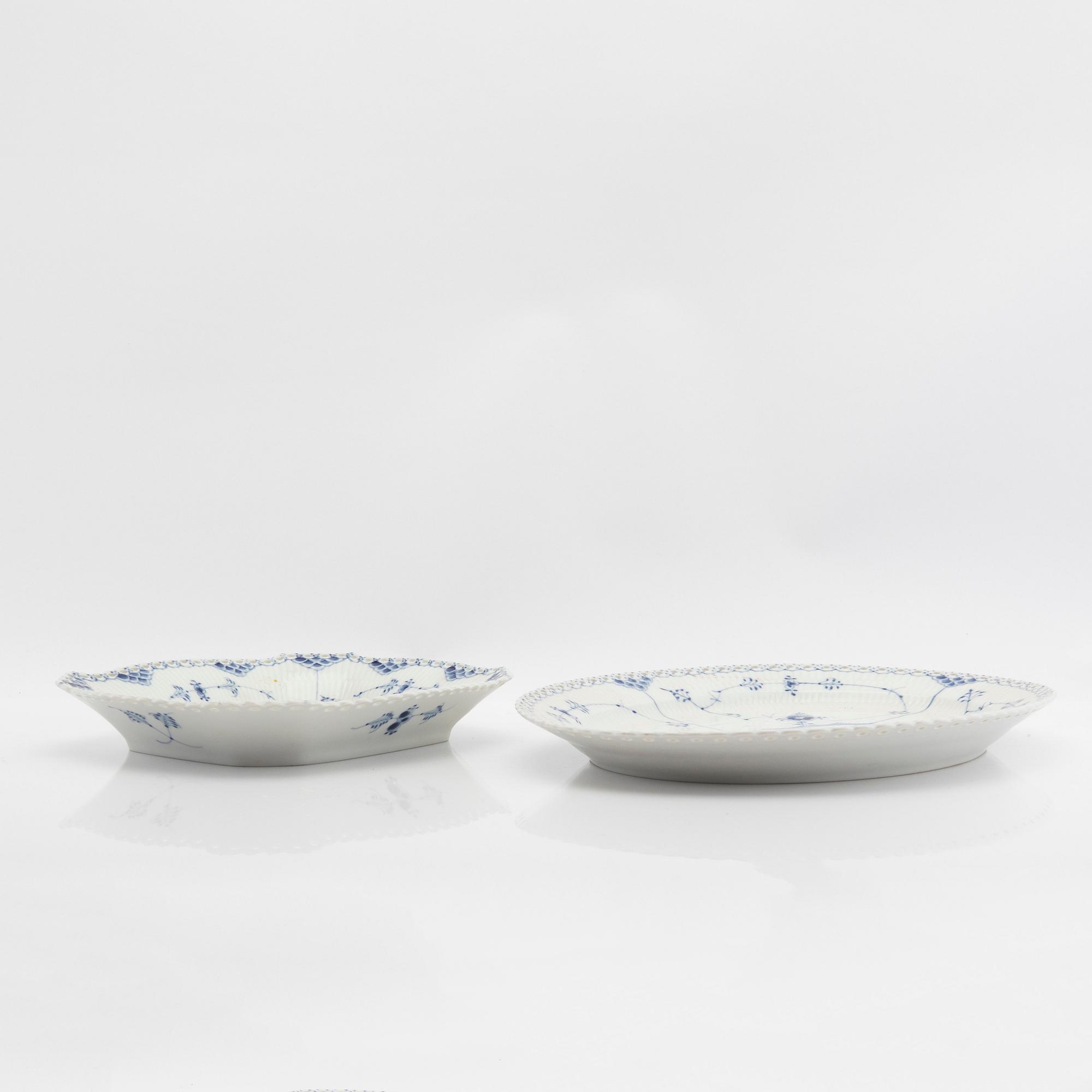 Service, 46 pieces, porcelain, Blue Fluted "Full Lace" and "Half Lace", Royal Copenhagen, Denmark.