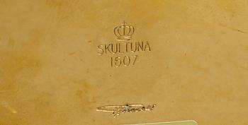 KARAFF samt SUPKOPPAR, 5 delar, mässing, Pierre Forssell, Skultuna.