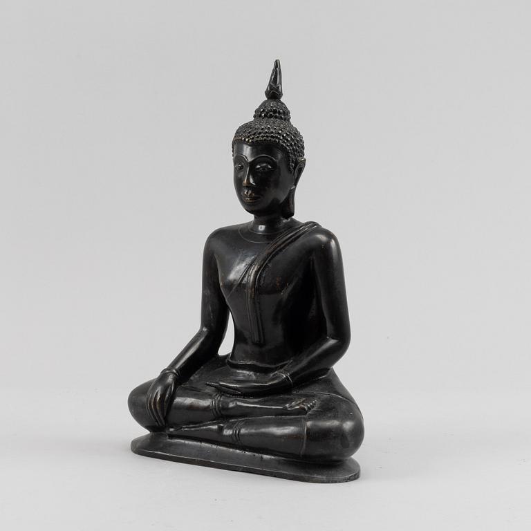 A Thai bronze buddha, 20th Century.