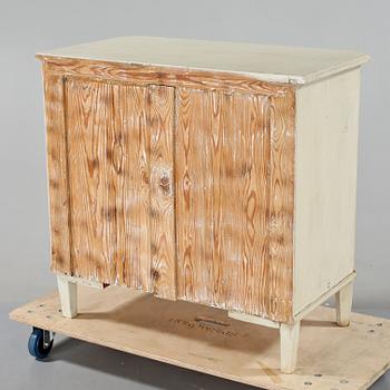 BYRÅ, sengustaviansk stil, omkring år 1900.