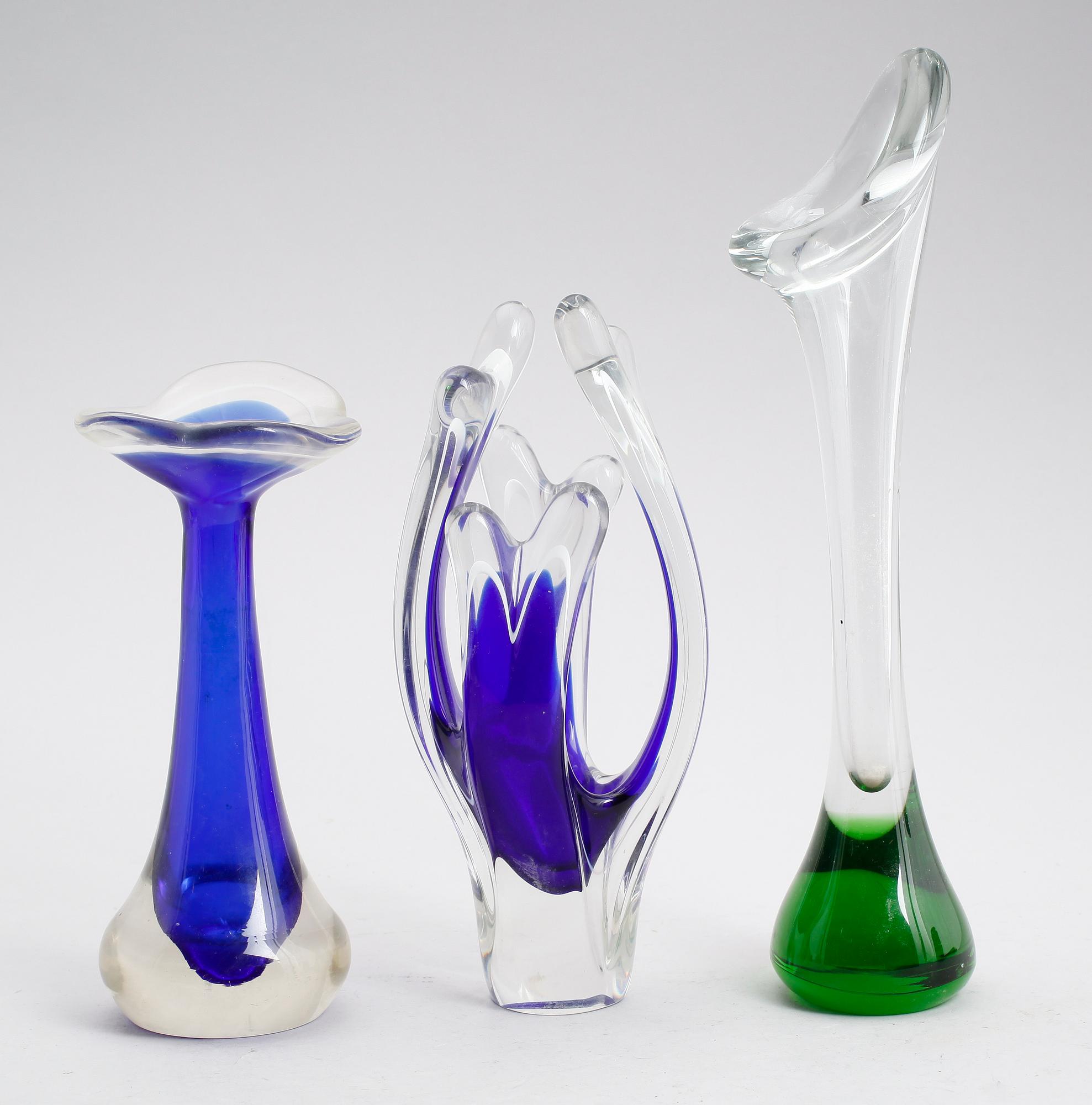 VASER, 3 st, glas, bla Paul Kedelv, Flygsfors, 1900-talets mitt.