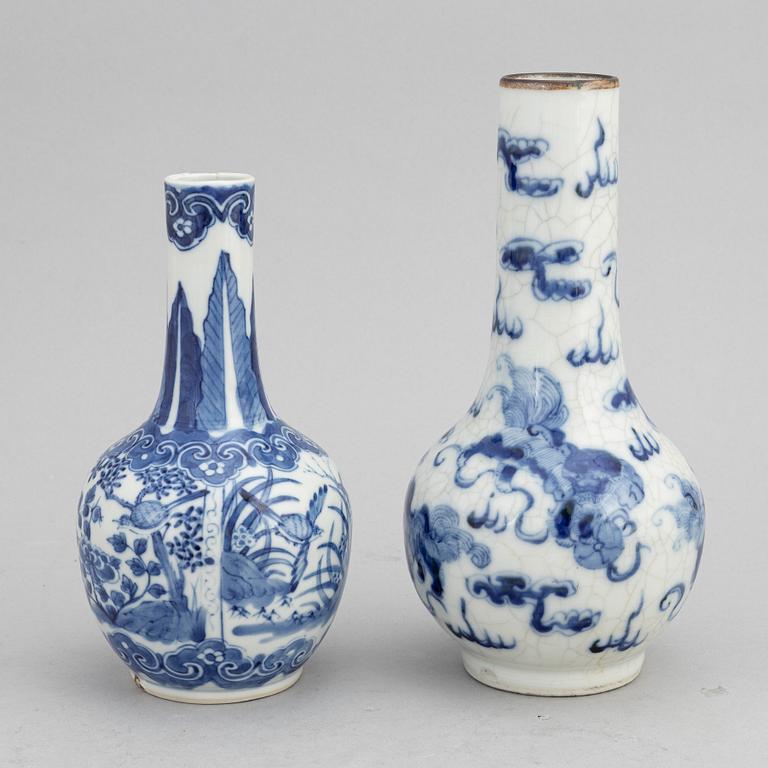 Two Chinese blue and white porcelain vases, late Qing dynasty, 19th century and 20th Century.