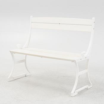 Folke Bensow, trädgårdsbänk, variant av "Sneckan", Byarums Bruk.