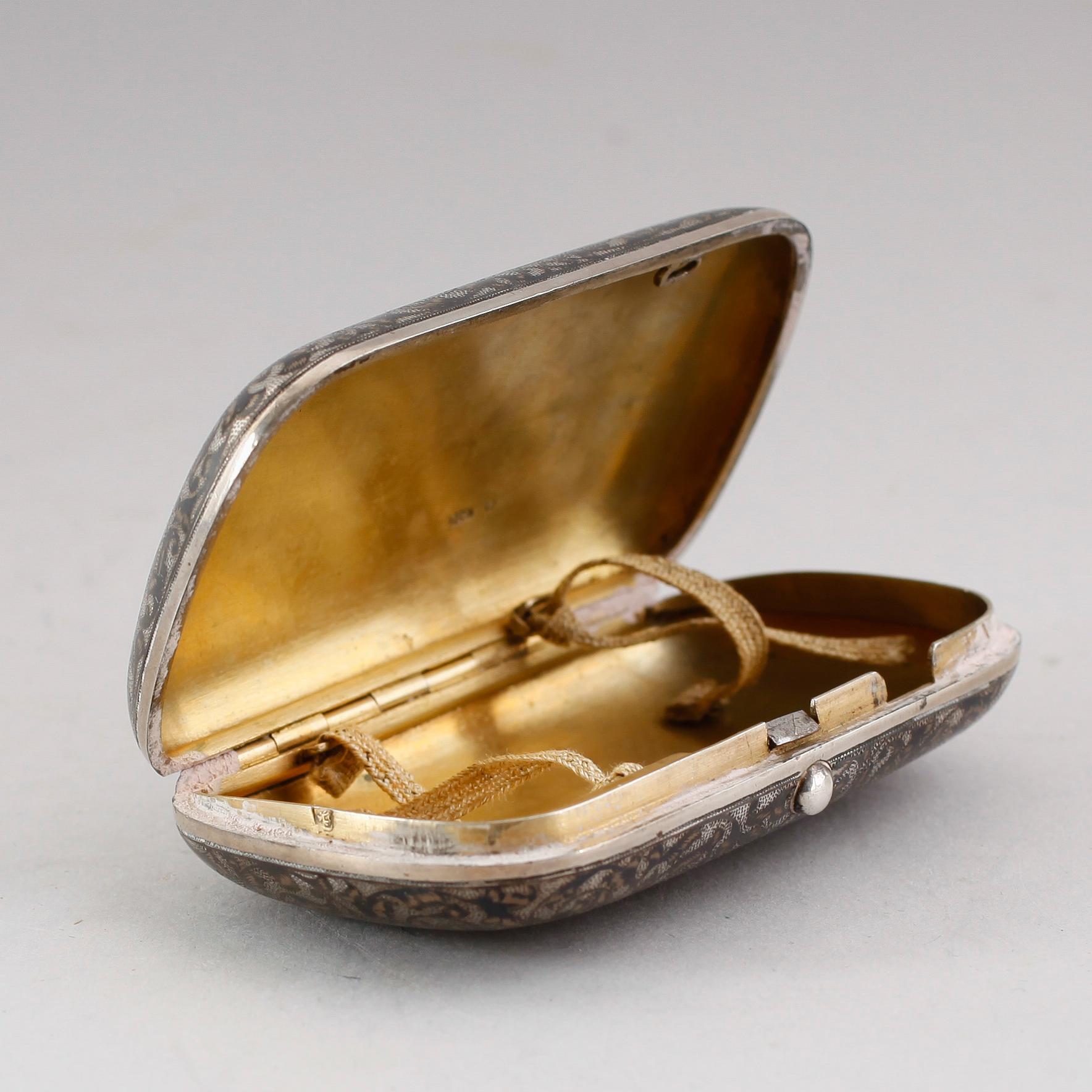 DOSA, silver, Ryssland 1885. Vikt ca 100 gram.