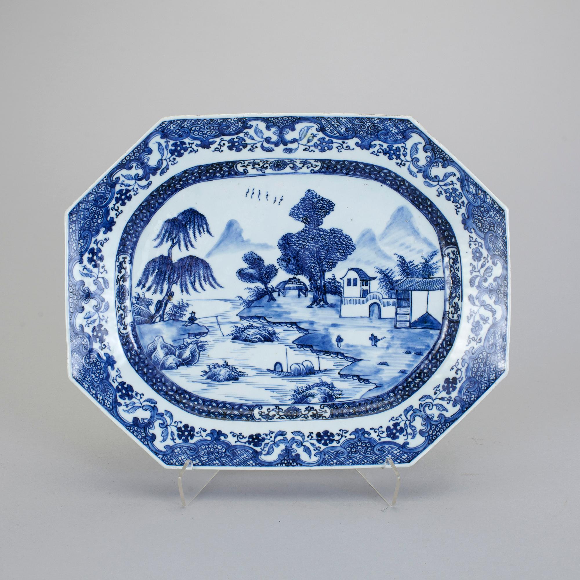 STEKFAT, kompaniporslin. Qingdynastin, Qianlong (1736-95).