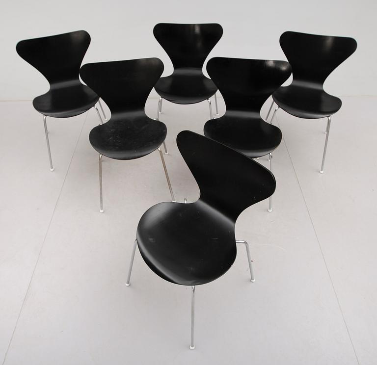 STOLAR, 6 st, "Sjuan", Arne Jacobsen för Fritz Hansen, Danmark, 1976.