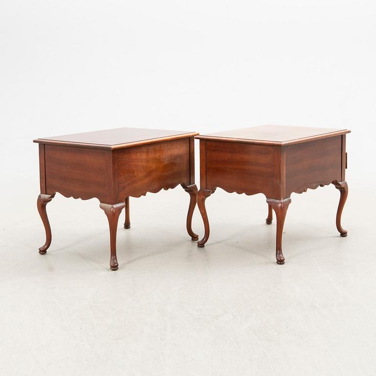 Nightstand, English style, 20th century.