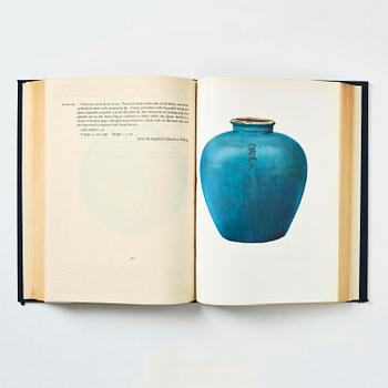 R.L. Hobson: A Catalogue of Chinese Pottery and Porcelain in the Collection of Sir Percival David.