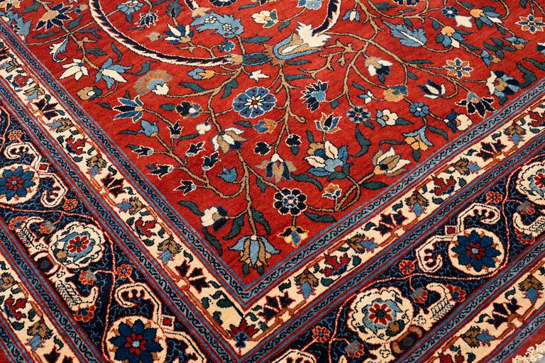 A carpet, antique/semi-antique, Teheran/Nain Tuteshk, ca 314 x 211 cm.