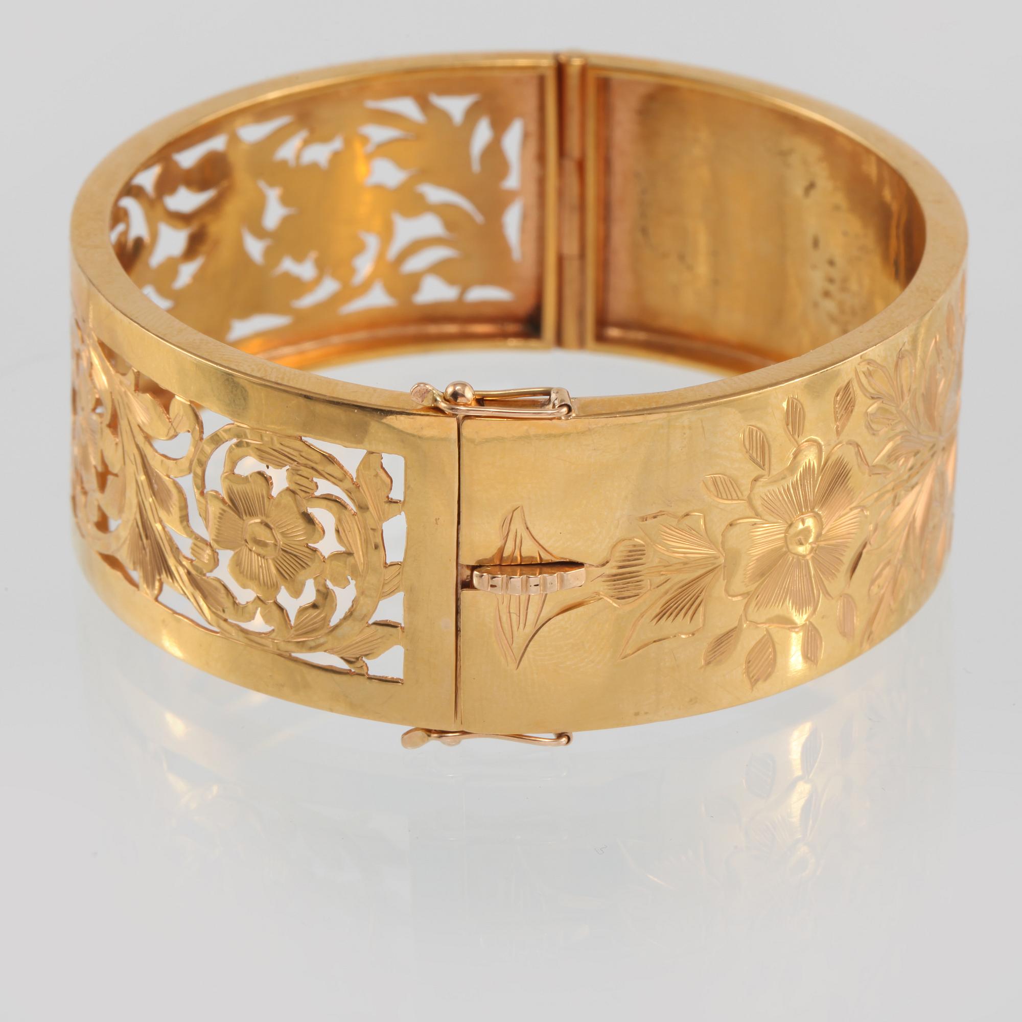 ARMRING, 18K guld. Vikt 45,1 gram.