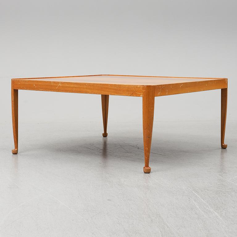 JOSEF FRANK, soffbord, "Diplomat", modell 2073, Firma Svenskt Tenn.