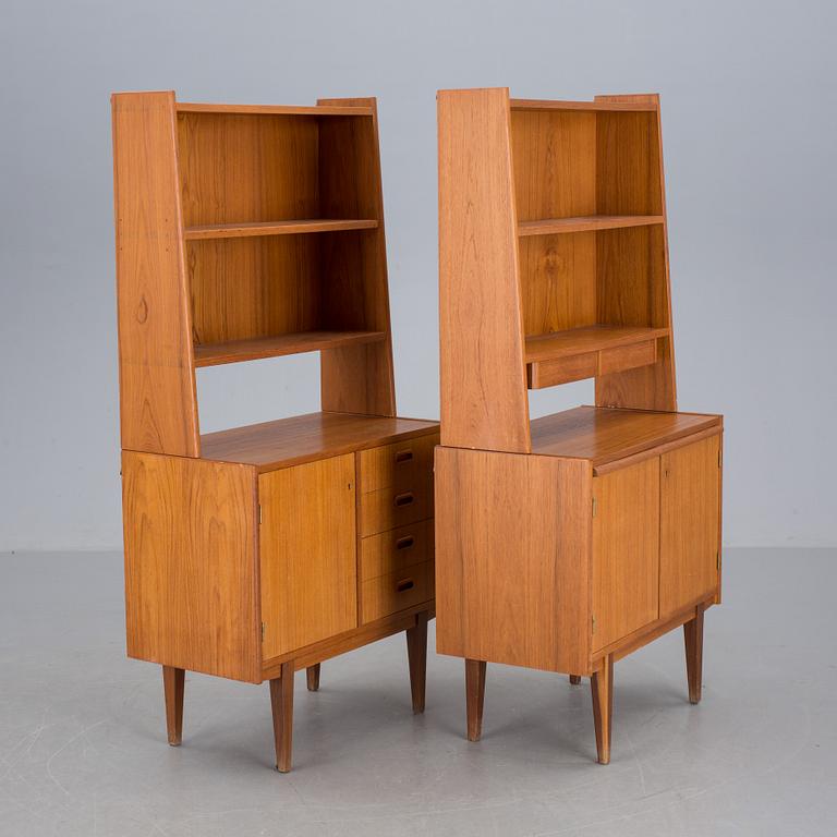 HYLLOR, två st, teak. 1900-talets mitt.