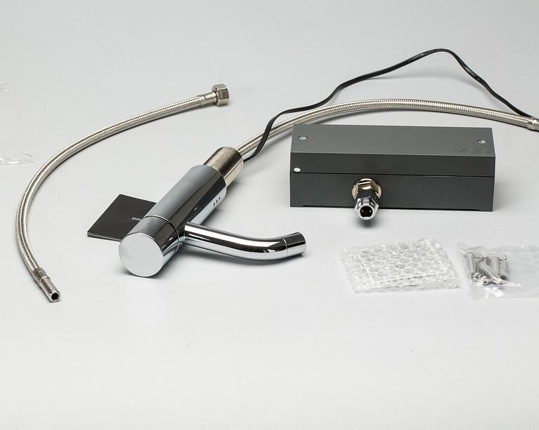 KRAN för tvättställ, Vola, "RB1E", Design Arne Jacobsen. 2000-tal.