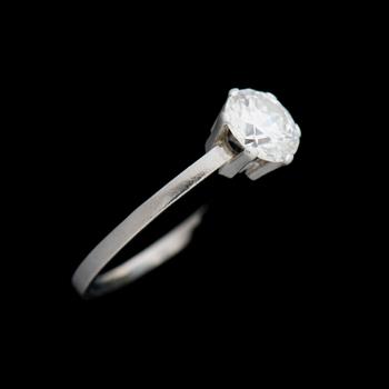 SORMUS, briljanttihiottu timantti, platinaa. A. Tillander.
