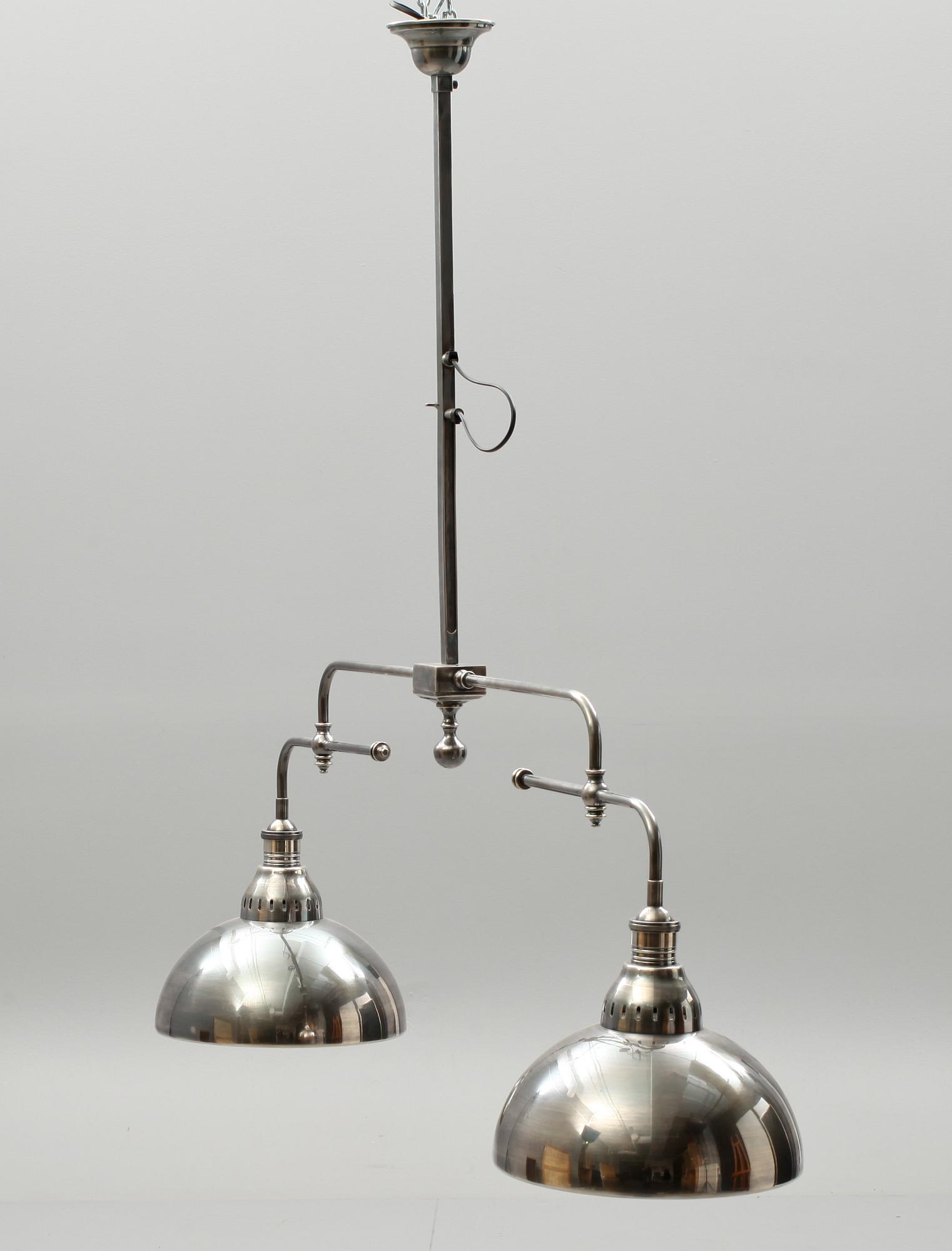 TAKLAMPA/BILJARDLAMPA, troligen Tyskland, 1900-tal. L 128, h 118.