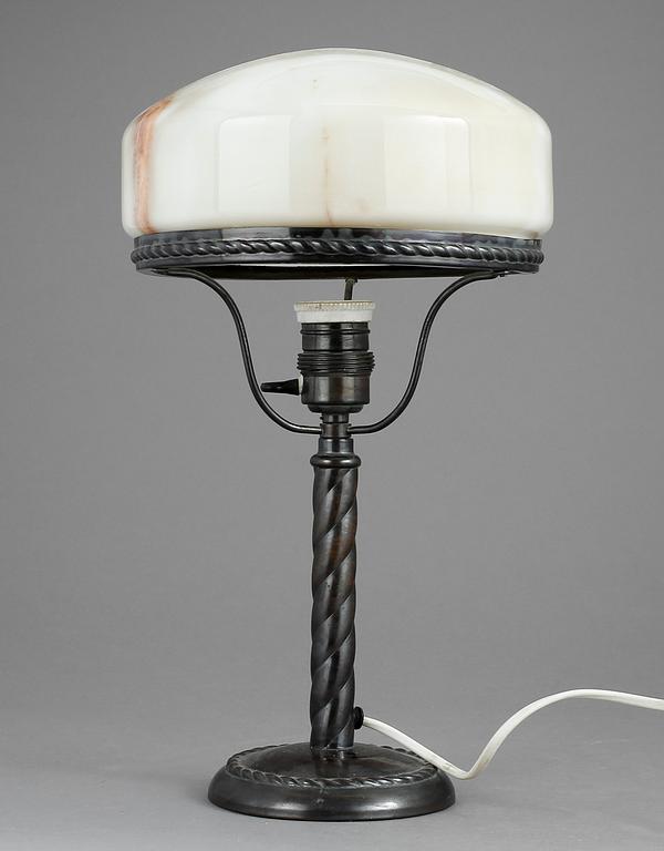 BORDSLAMPA, s k Strindbergslampa. 1920-30-tal.